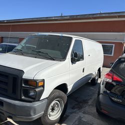 2012 Ford E-150