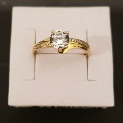 10kt Gold Solitaire Design Ring 