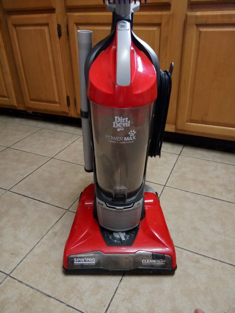 DIRT DEVIL UPRIGHT VACUUM