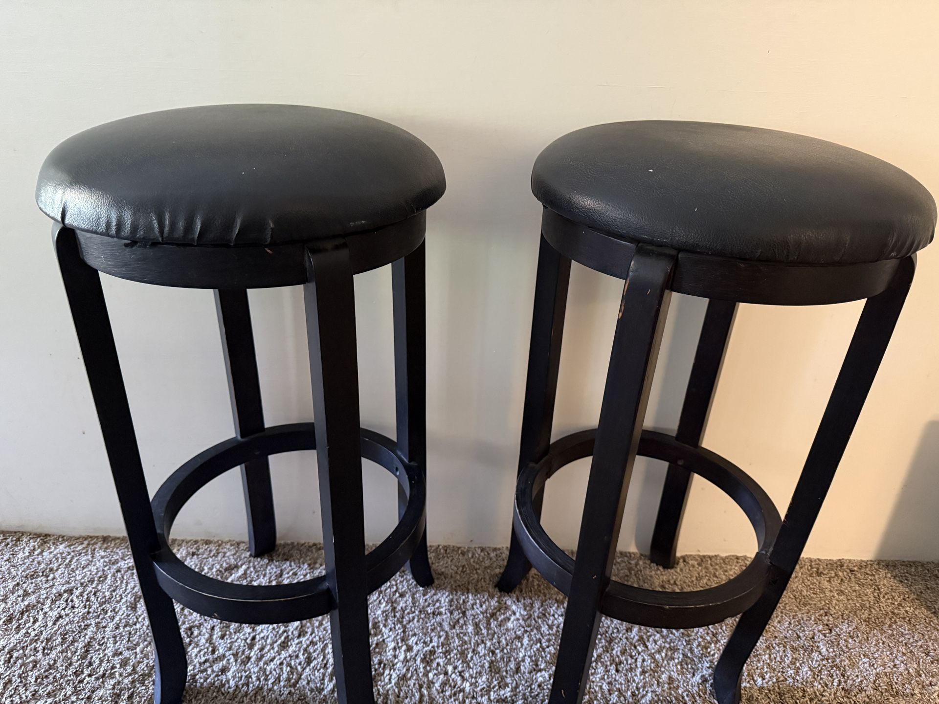 2 Bar Stools