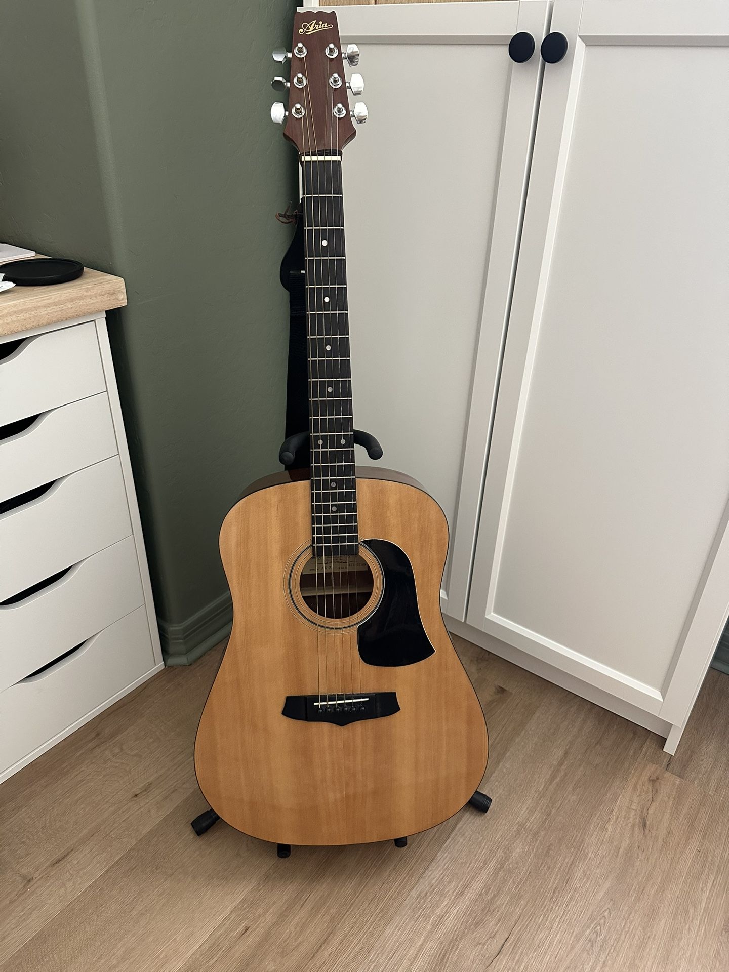 Aria AW75 Acoustic Guitar