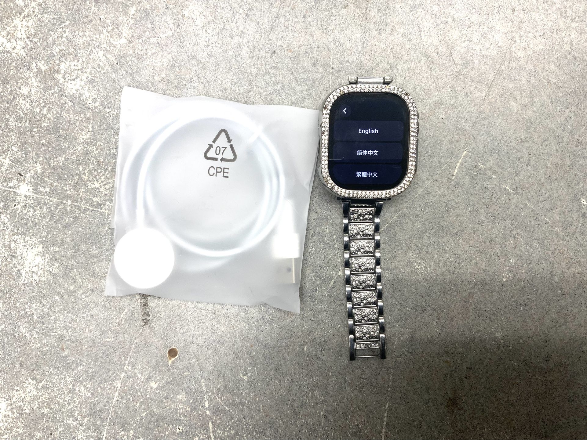 Apple Watch Ultra 49mm Tutanium Ceramic Case Sapphire Crystal Gps Lte Wr-100m Dive-40m Wifi Bluetooth Cellular Fitness Track