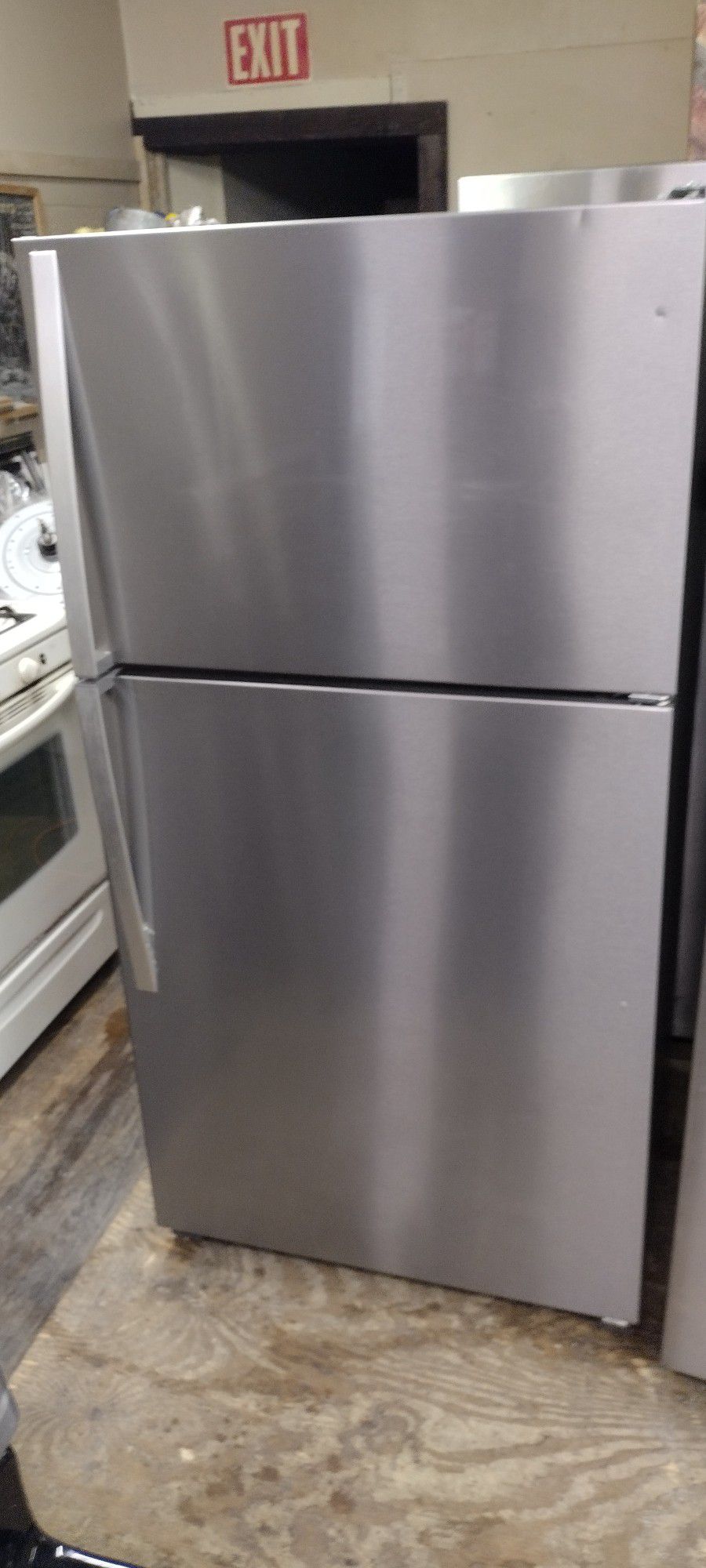 Whirlpool  21 Cu Ft Stainless Refrigerator/Freezer