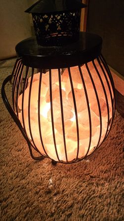 Himalayan Salt lantern shapped lamp. 