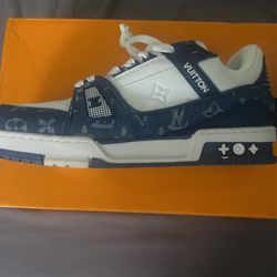 LOUIS VUITTON TRAINER SNEAKER SIZE 9.5 for Sale in Fountain Valley, CA -  OfferUp