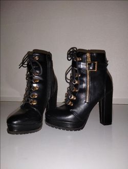 Womans boots