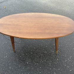 Mid Century Modern - Coffee Table 