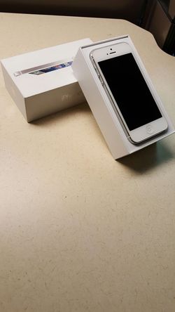 16gb iPhone 5 condition 9/10