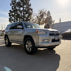 2012 Toyota 4Runner SR5 - 4x4 - 3rd Row Seats - Clean Title - Warranty 