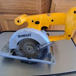 SkillSaw  Dewalt 18volt