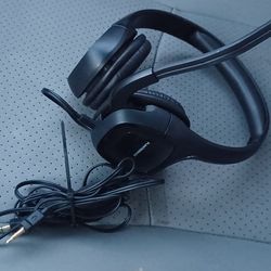 Plantronics D6. A355 Headphone's and Microphone.