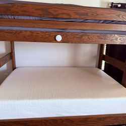 Full/twin Bunk Bed
