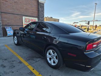 Dodge charger v6