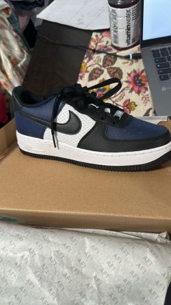 Nike Air Force 1 size 6y New