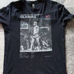 Charles Oliveira shirt CUSTOM Men’s T Shirt Medium fitted black UFC