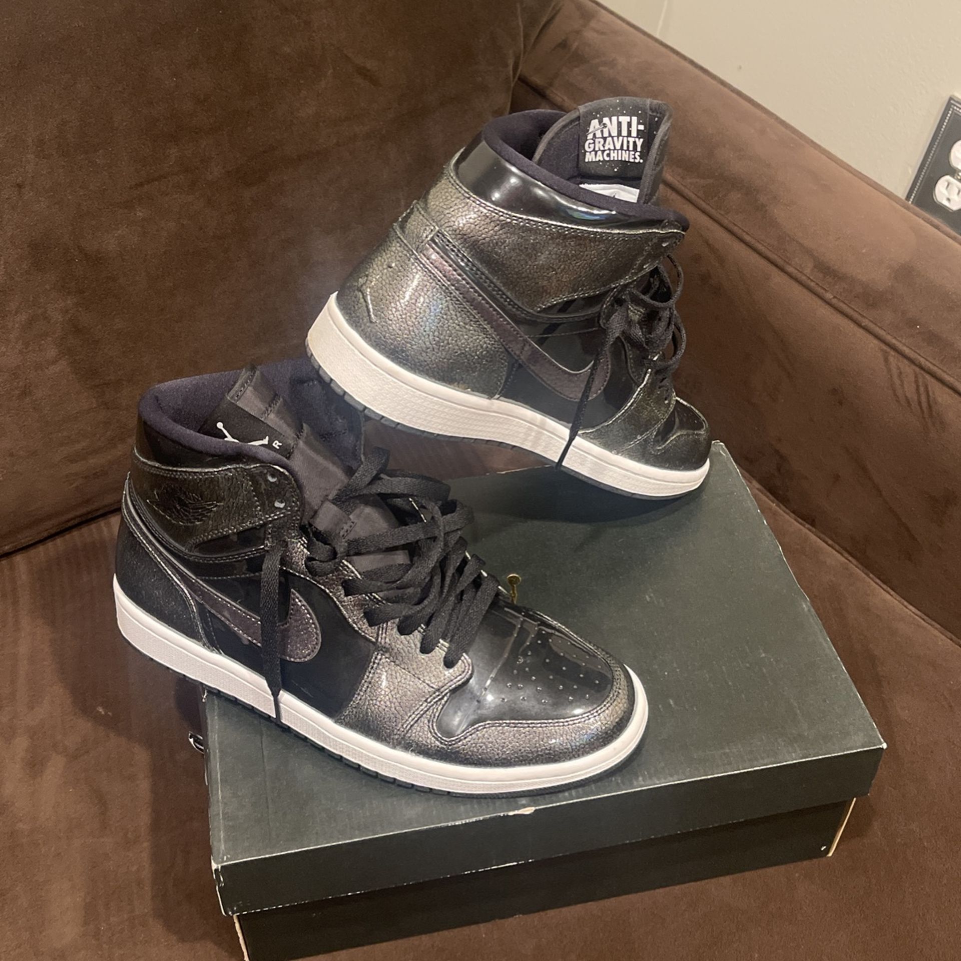 Jordan 1 Black Patent Size 10 