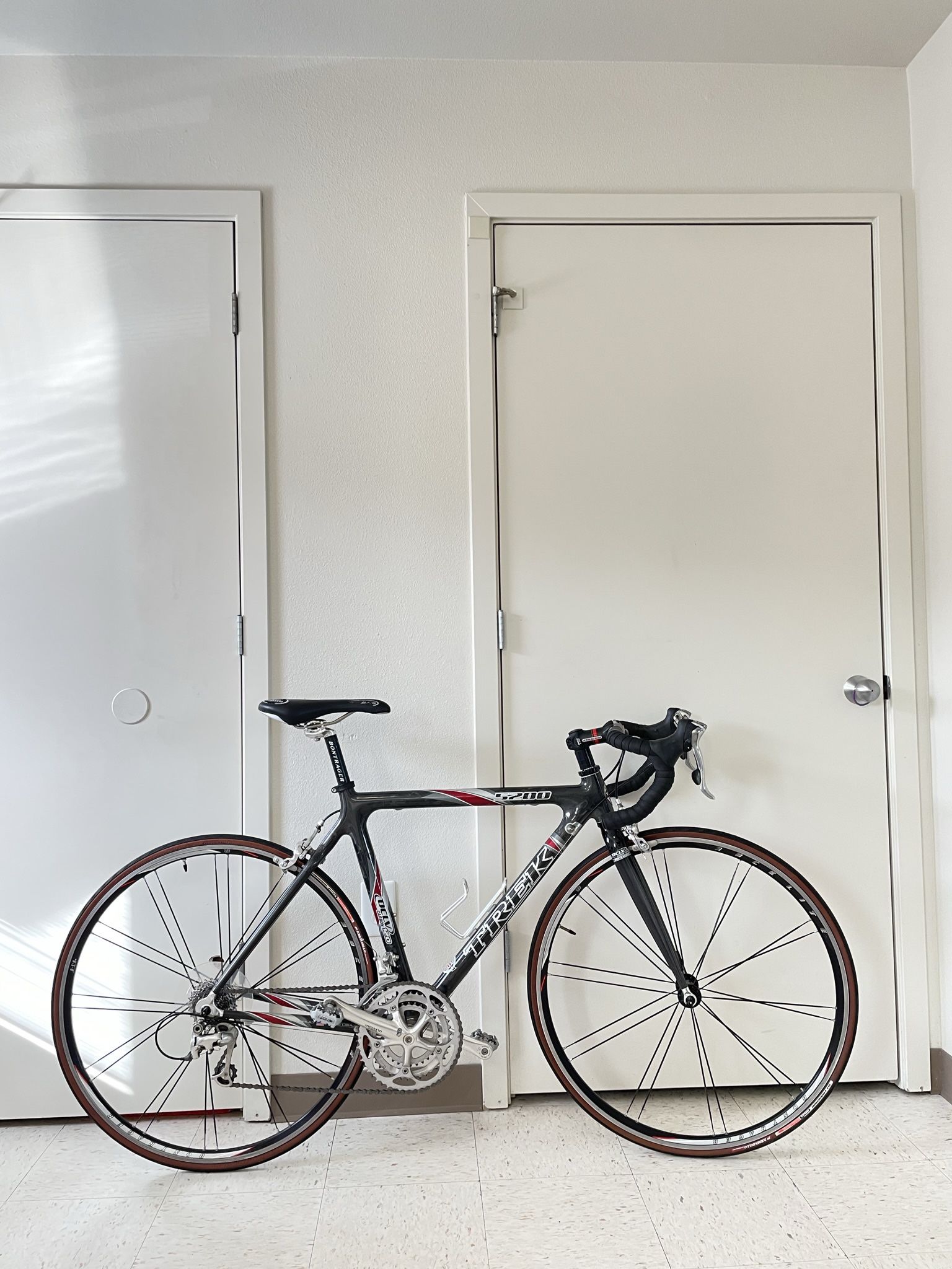 Trek 5200 Full Carbon Road Bike 