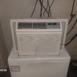Air Conditioner Sharp 5,000 BTU With Remote 
