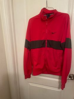 Men’s medium Nike sweater zip up