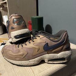 Nike Air Max2 Light “Desert Dust / Thunderstorm