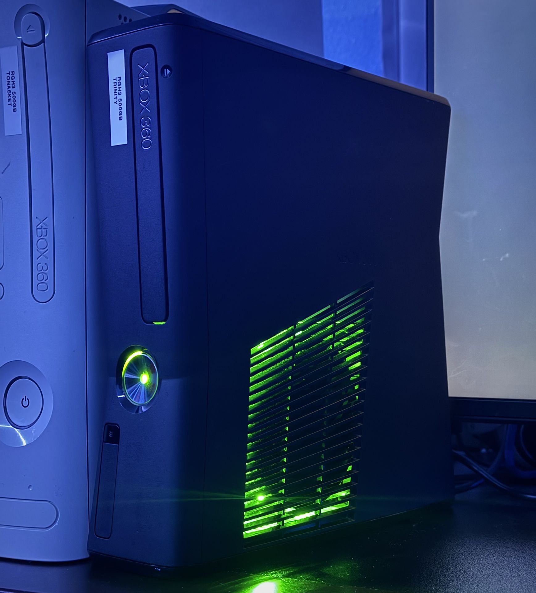 RGH3 Xbox 360 S | Trinity | 500GB HDD | Green LEDs