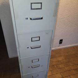 4 Drawer File Cabinet 