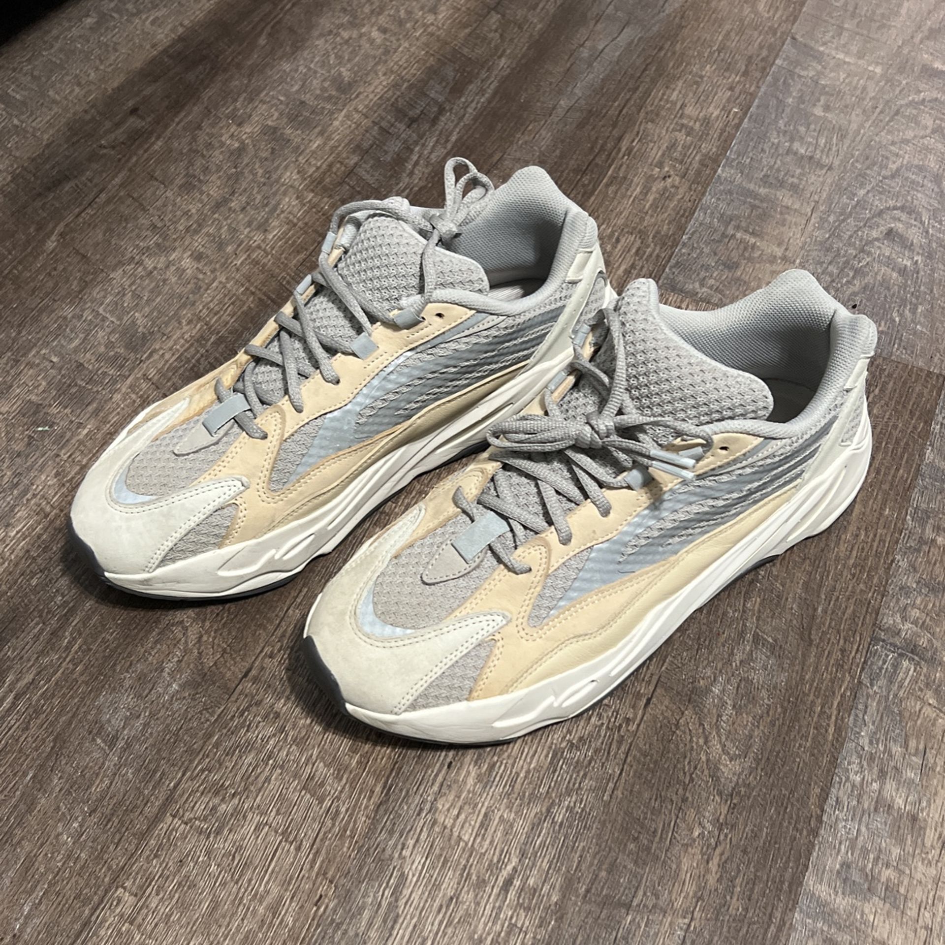 Yeezy 720 hotsell v2