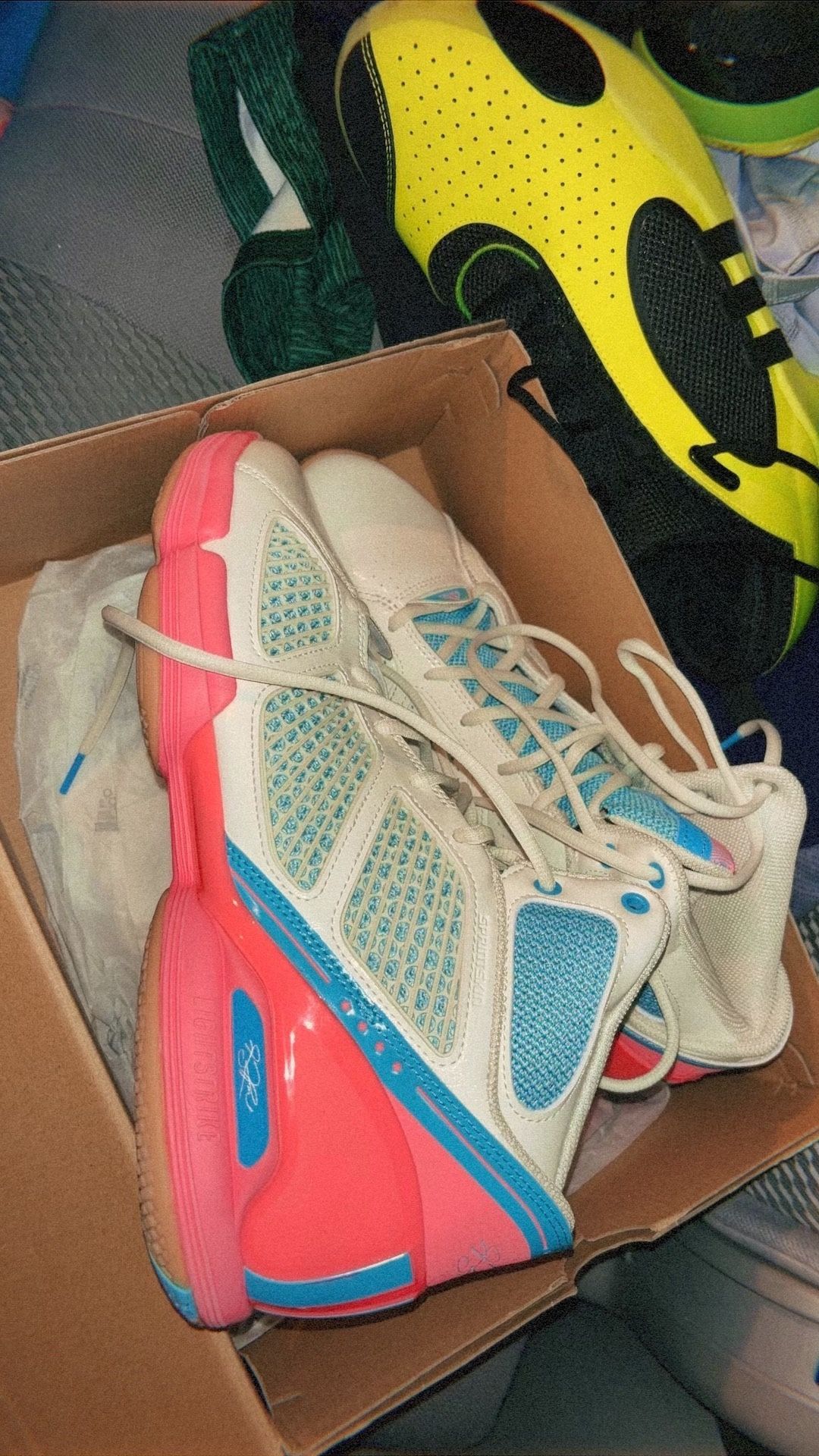 Signature D Rose Basketball Shoes (Cotton Candy)