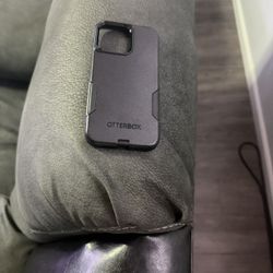 16ProMax Otterbox Commuter Case 