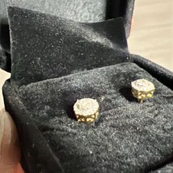 10k Diamond Earrings 