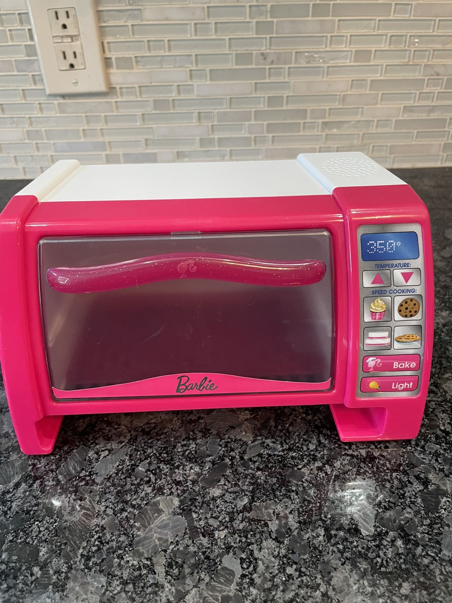 Barbie’s doll'icious pastery chef oven 2012 Rare Works
