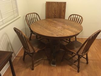48" oak table w/24" leaf and 4 chairs
