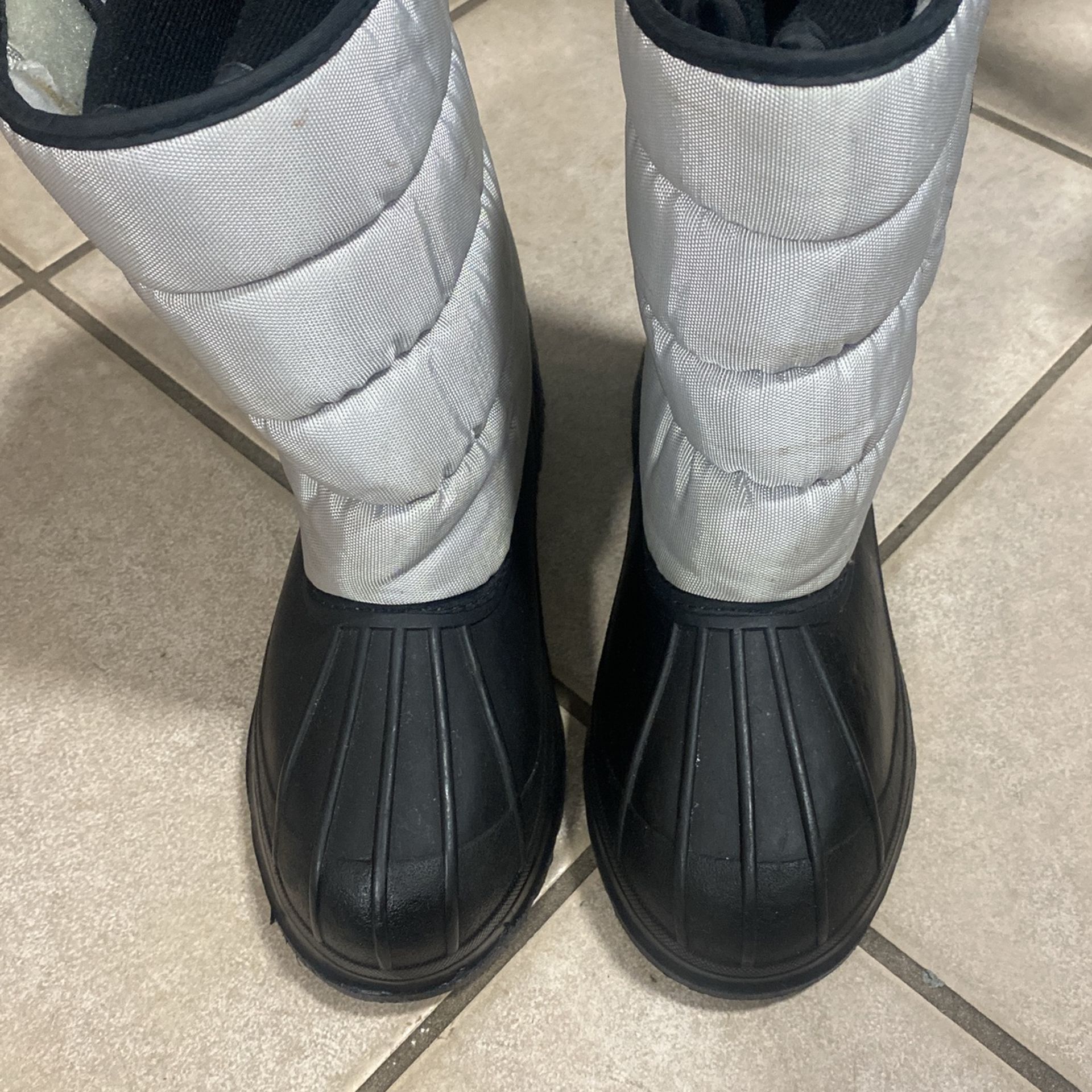 Snow Boots Kids Size 1