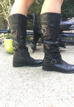 “White Mountain “ Women’s Black knee high boots size 8.5 all man made materials