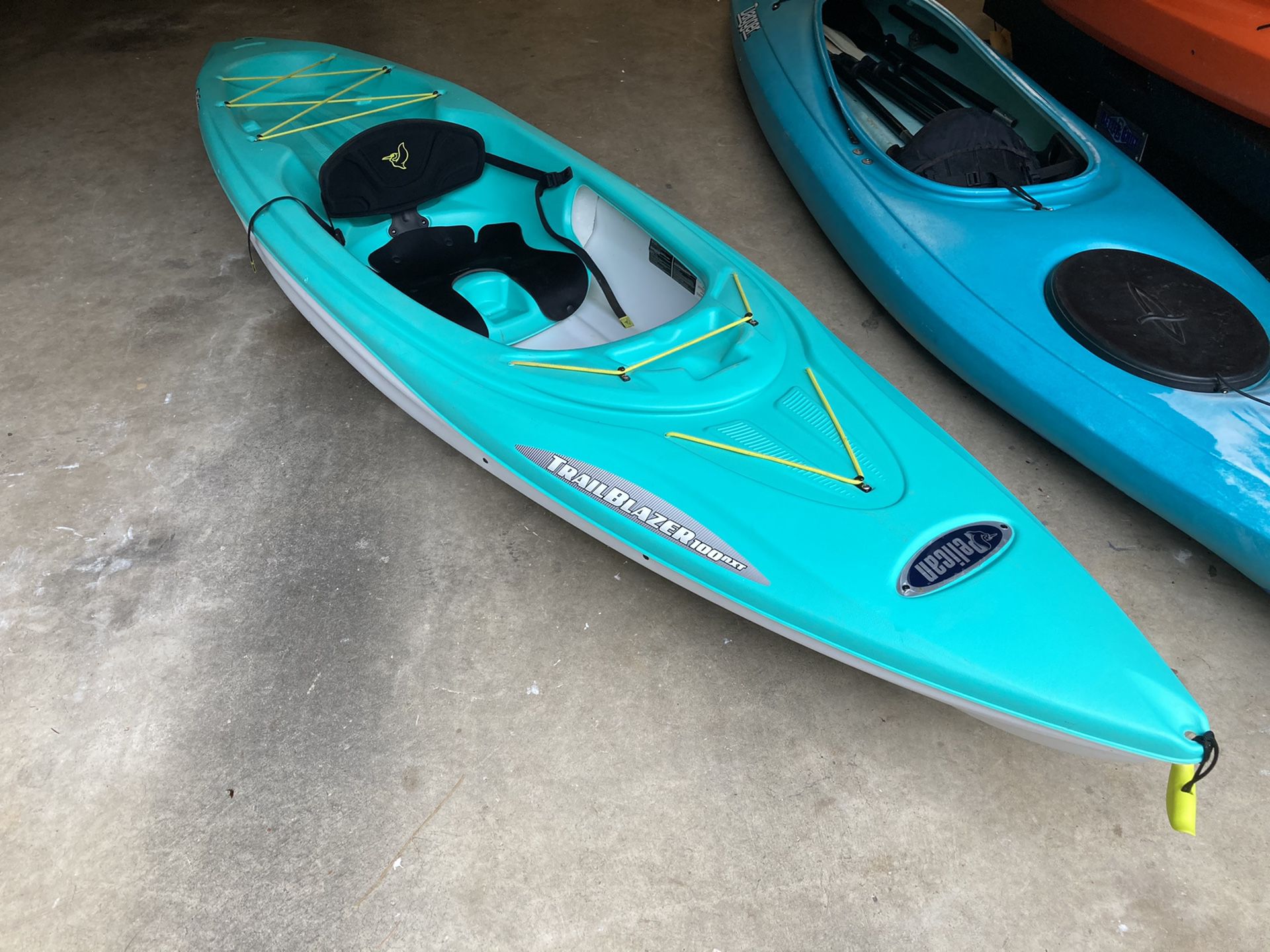 Pelican 10’ Kayak with Paddle