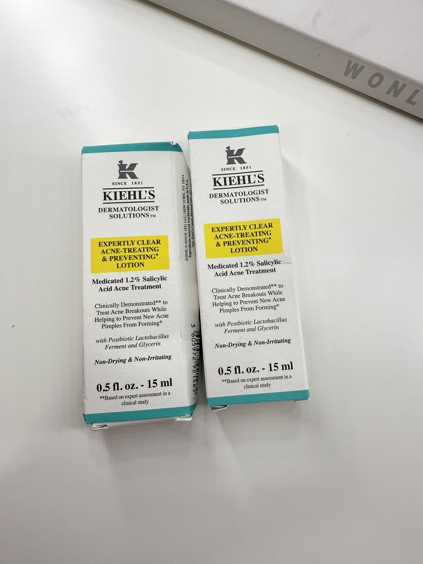 Kiehl’s Expertly Clear Acne Treating & Preventing Lotion Set