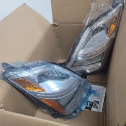 08  Toyota Prius Headlights