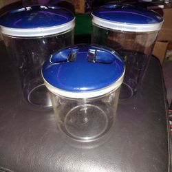Set Of 3 Plastic Storage Containers For Food Or Whatever With Lids