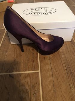 Steve Madden purple satin round toes heels
