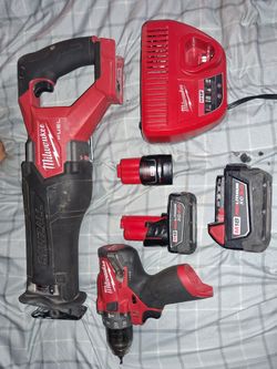 Milwaukee Power Tools And Bayteries