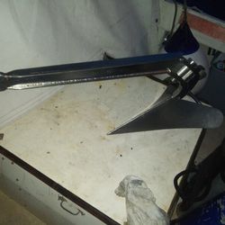 Chrome ANCHOR. CQR 45lb/20kg Stainless Anchor With Free Chain Swivel