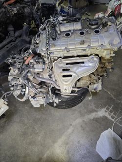 2010 - 2015 Toyota Prius engine/transmission
