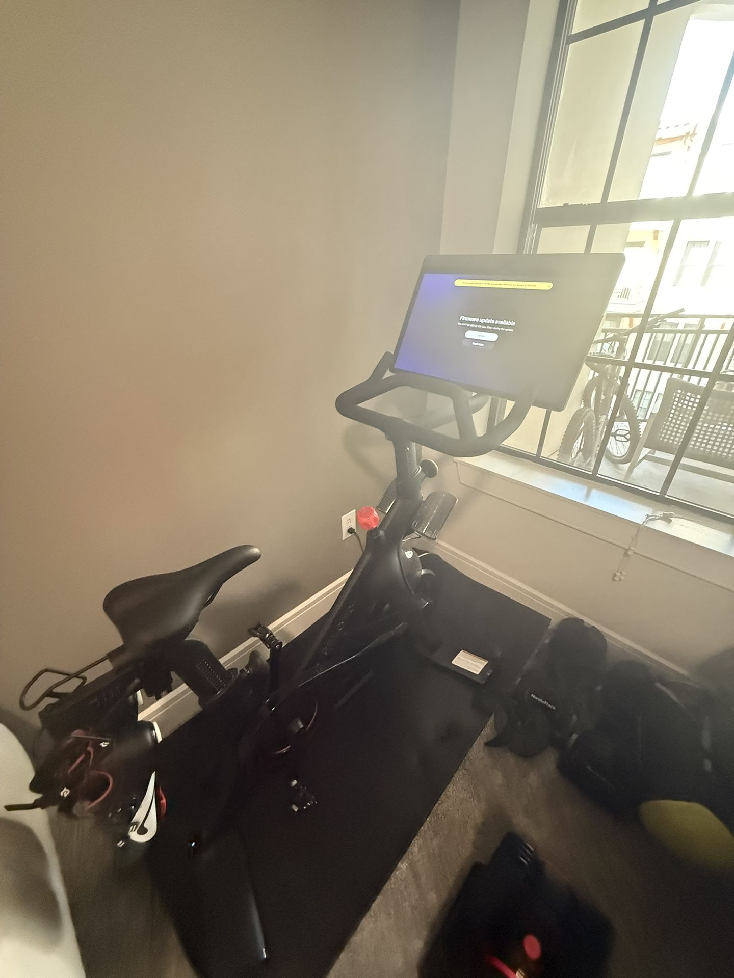 Peloton Bike+ (2020) Works Perfectly
