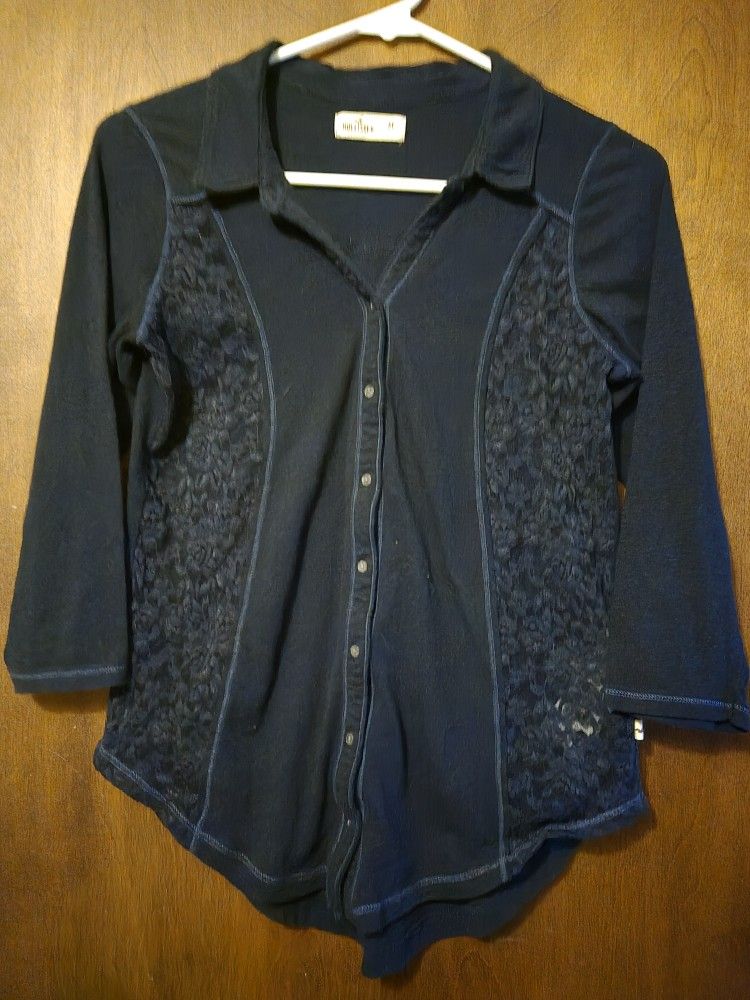 Hollister blue button up 3/4 length sleeved part see threw lace shirt, size M.