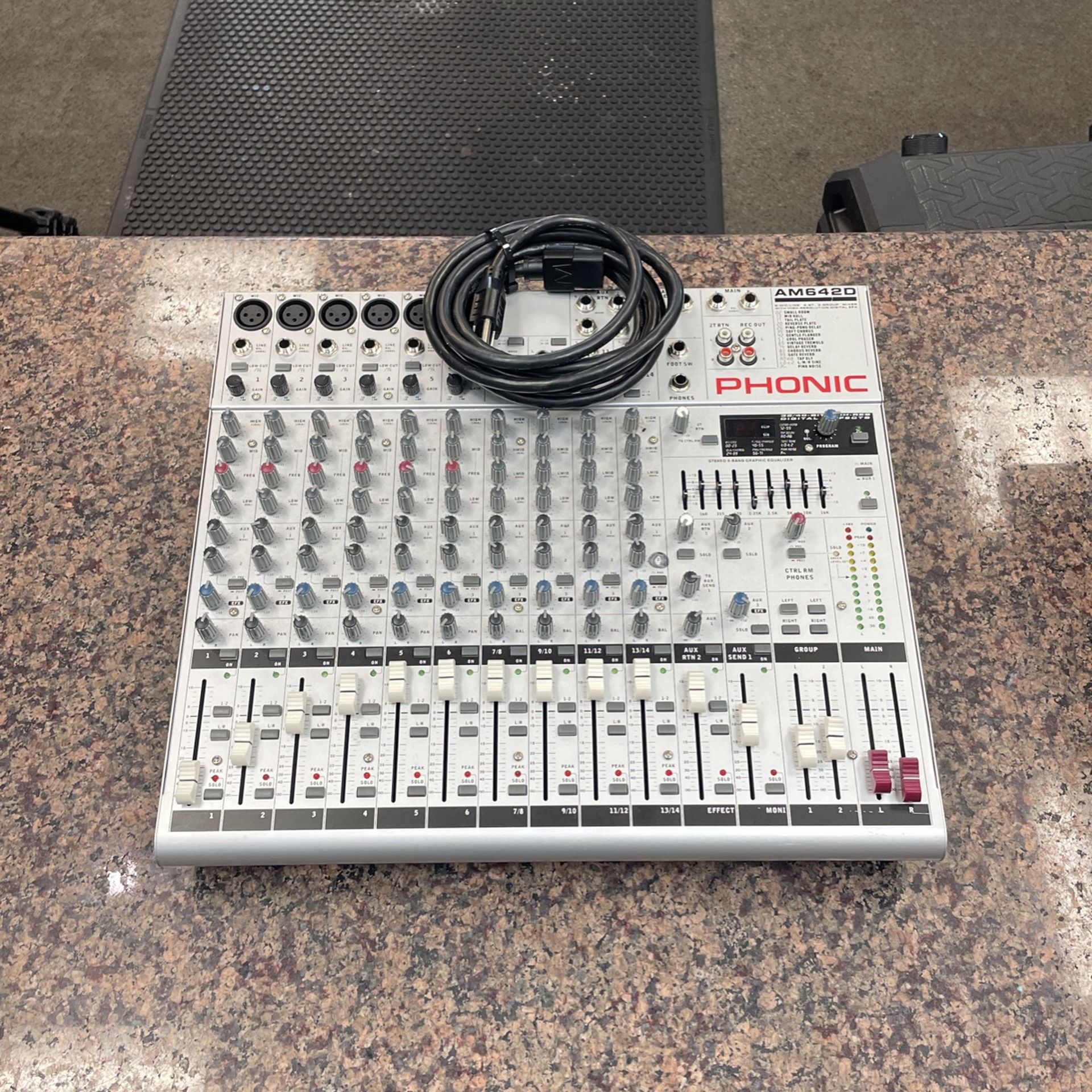 Phonic Mixer