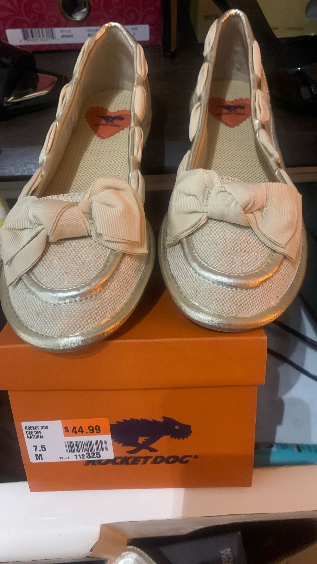 ROCKET DOG DEE DEE NATURAL SLIP ONS 7.5 $20