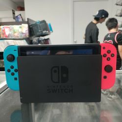 Nintendo Switch 