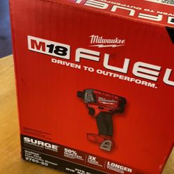 Milwaukee M18 FUEL SURGE 18-Volt Lithium-Ion Brushless Cordless 1/4 in. Hex Impact Driver (Tool-Only) Solo herramienta 