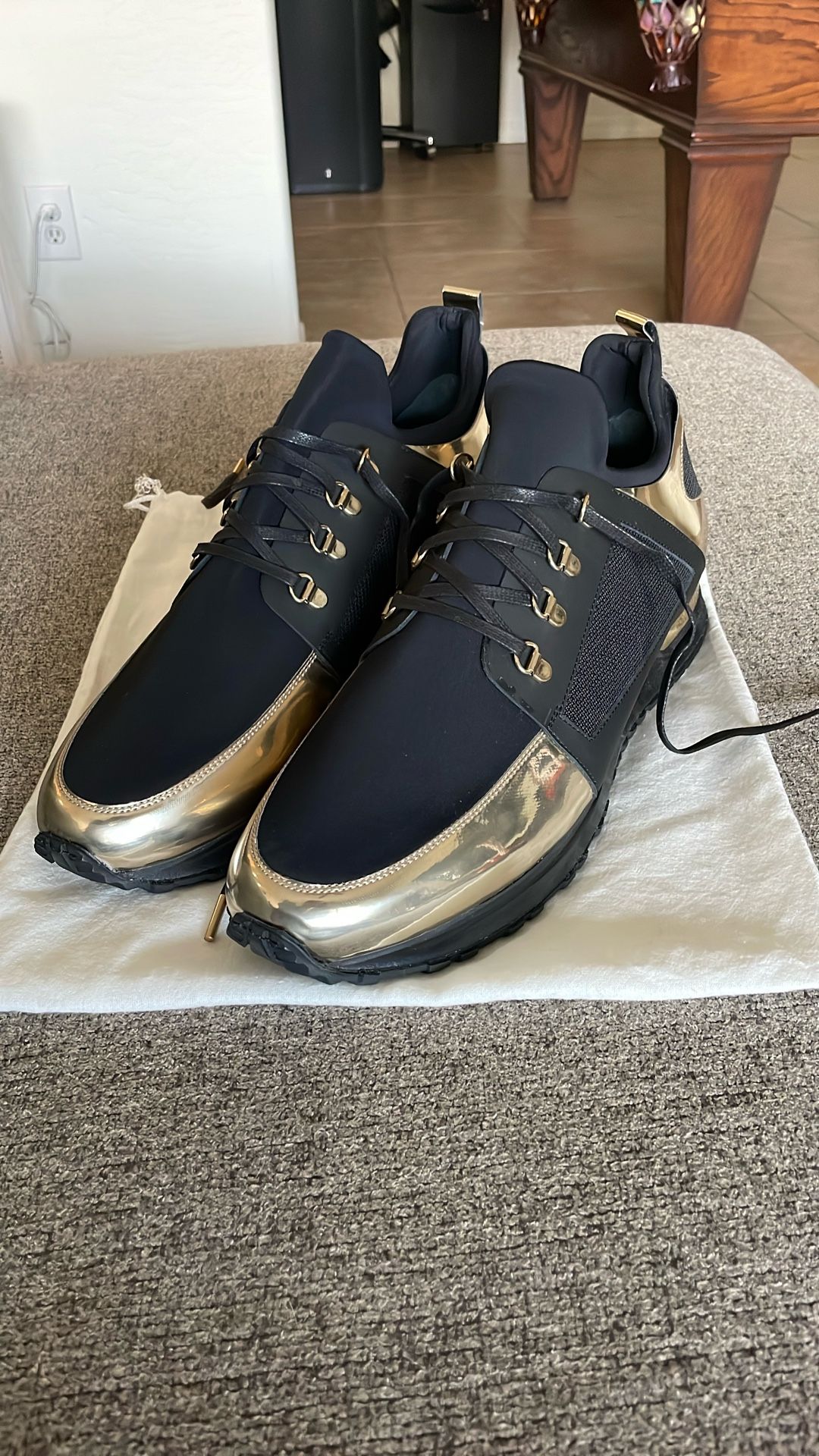 Vinci Leather Gold Sneakers Size 14