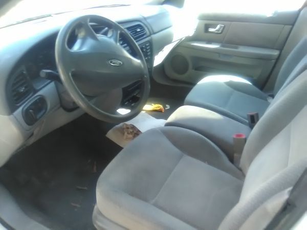 2002 Ford Taurus